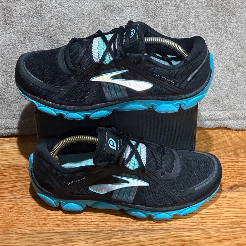 Brooks Black and Teal Athletic Shoes